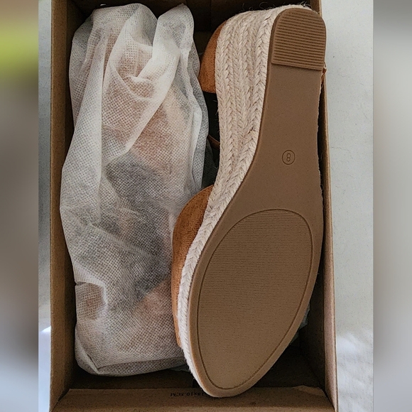 FUDYNMALC Womens Size 8 Sandal Wedges Brown New In Box - Picture 5 of 8